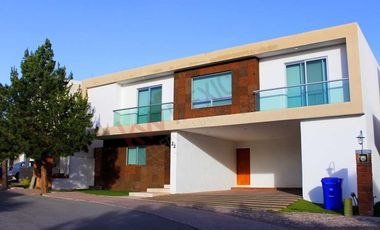 🏡✨ Casa en renta amueblada, La loma Club de Golf
