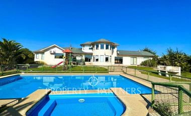 Algarrobo, Arriendo año corrido Grandiosa Casa en Parque Santa Maria