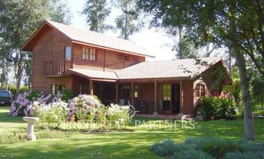 Acogedora casa en arriendo en parcela