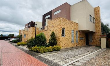 ARRIENDO de CASAS en CHIA