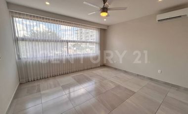 Casa en Venta en Arbolada - A estrenar - Alberca Rooftop 3 Niveles