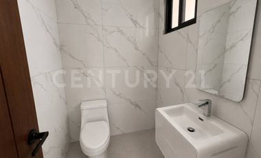 Casa en Venta en Arbolada - A estrenar - Alberca Rooftop 3 Niveles