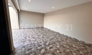 Casa en Venta en Arbolada - A estrenar - Alberca Rooftop 3 Niveles