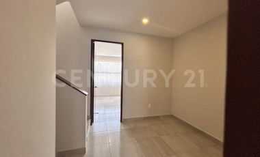 Casa en Venta en Arbolada - A estrenar - Alberca Rooftop 3 Niveles