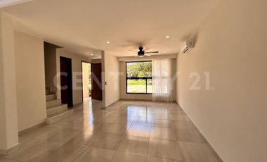 Casa en Venta en Arbolada - A estrenar - Alberca Rooftop 3 Niveles