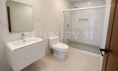 Casa en Venta en Arbolada - A estrenar - Alberca Rooftop 3 Niveles