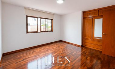 Alquiler de casa amplia en zona residencial de Surco