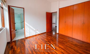 Alquiler de casa amplia en zona residencial de Surco