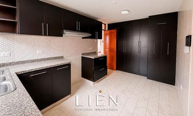 Alquiler de casa amplia en zona residencial de Surco