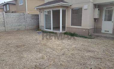 Arriendo Casa Condominio con Laguna 4D/3B