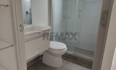 Arriendo Casa Condominio con Laguna 4D/3B
