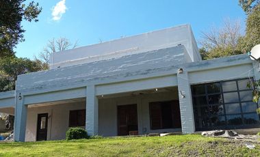 VENTA Casa y Complejo de cabañas. El Volcán