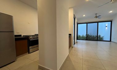 Town house en renta en zona Norte Gertrudis Copo