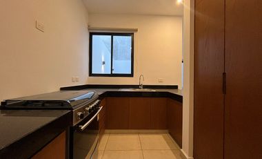 Town house en renta en zona Norte Gertrudis Copo