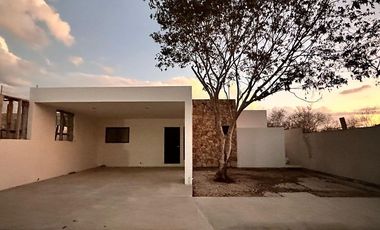 CASA EN VENTA, DE UNA SOLA PLANTA, EN CONKAL, MERIDA YUCATAN.