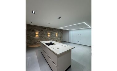 CASA EN UNIDAD CERRADA EN LLANOGRANDE