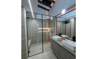 CASA EN UNIDAD CERRADA EN LLANOGRANDE