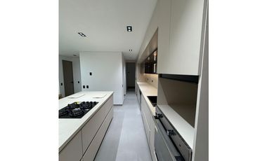 CASA EN UNIDAD CERRADA EN LLANOGRANDE