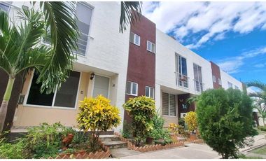 ARRIENDO CASA AMOBLADA EN CONJUNTO CON PISCINA RICAURTE.