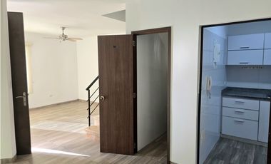 Hermosa Casa Amplia en Arriendo  3 Alcobas - Conjunto Cerrado