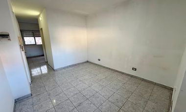 Monoambiente con cochera en alquiler