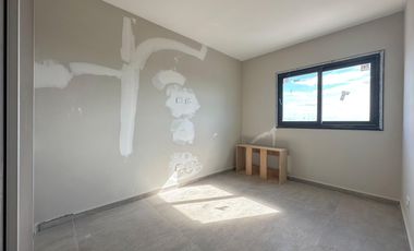 Departamento en venta en Lanus Oeste duplex 5 ambientes con cochera a estrenar