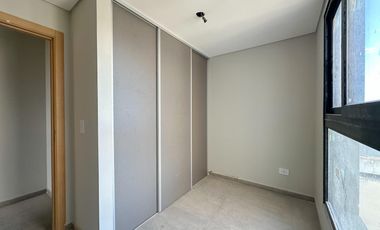 Departamento en venta en Lanus Oeste duplex 5 ambientes con cochera a estrenar