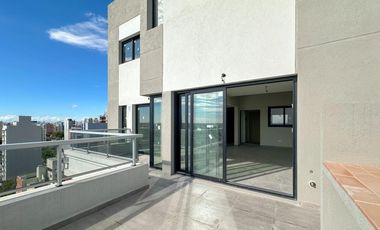 Departamento en venta en Lanus Oeste duplex 5 ambientes con cochera a estrenar