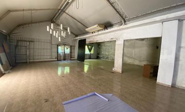 Casa en alquiler para fines comerciales