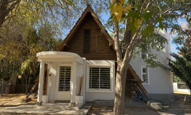 Alquiler Casa de 3 Dormitorios en Manzanar - Cipolletti