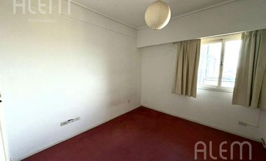 Oportunidad - Departamento de 4 ambientes con cochera en Lomas de Zamora Oeste