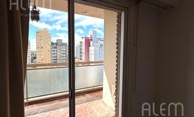 Oportunidad - Departamento de 4 ambientes con cochera en Lomas de Zamora Oeste