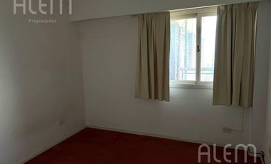 Oportunidad - Departamento de 4 ambientes con cochera en Lomas de Zamora Oeste
