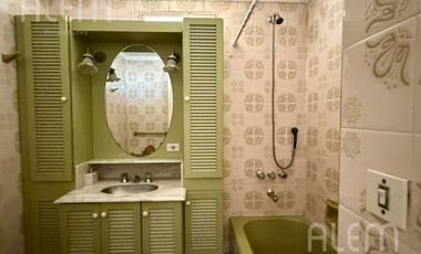 Oportunidad - Departamento de 4 ambientes con cochera en Lomas de Zamora Oeste