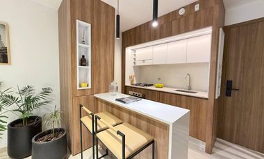 VENTA: departamento de dos dormitorios con pileta, patio y parrillero. Rosario, centro