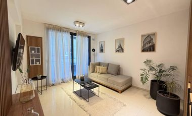 VENTA: departamento de dos dormitorios con pileta, patio y parrillero. Rosario, centro