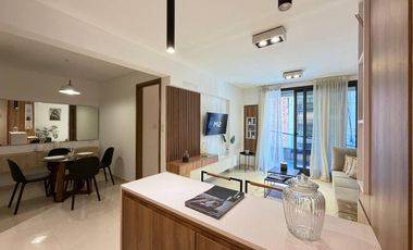 VENTA: departamento de dos dormitorios con pileta, patio y parrillero. Rosario, centro