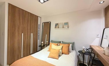 VENTA: departamento de dos dormitorios con pileta, patio y parrillero. Rosario, centro