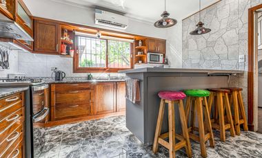 Casa en venta 4 ambientes Colinas de Peralta Ramos con Pileta