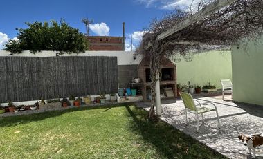 VENTA Casa 2 dormitorios. Tomás Jofre Nº1257