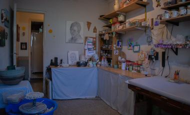 Casa de 4 ambientes con pileta y garage en venta en Martinez