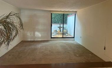 VENTA CASA EN LAS AGUILAS