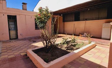 VENTA Casa 3 dormitorios   Local Comercial. San Luis. J. G. Funes N°732