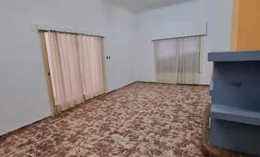 VENTA Casa 3 dormitorios   Local Comercial. San Luis. J. G. Funes N°732