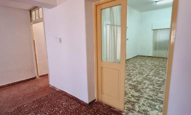 VENTA Casa 3 dormitorios   Local Comercial. San Luis. J. G. Funes N°732