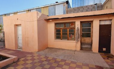 VENTA Casa 3 dormitorios   Local Comercial. San Luis. J. G. Funes N°732