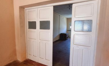 VENTA Casa 3 dormitorios   Local Comercial. San Luis. J. G. Funes N°732