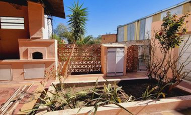 VENTA Casa 3 dormitorios   Local Comercial. San Luis. J. G. Funes N°732