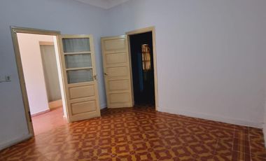 VENTA Casa 3 dormitorios   Local Comercial. San Luis. J. G. Funes N°732