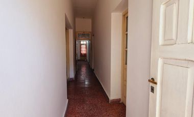 VENTA Casa 3 dormitorios   Local Comercial. San Luis. J. G. Funes N°732